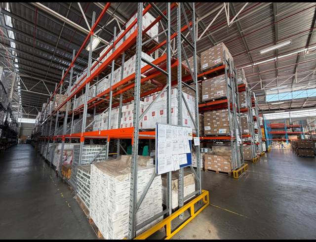 19,532.50M² WAREHOUSE TO LET IN CLAYVILLE